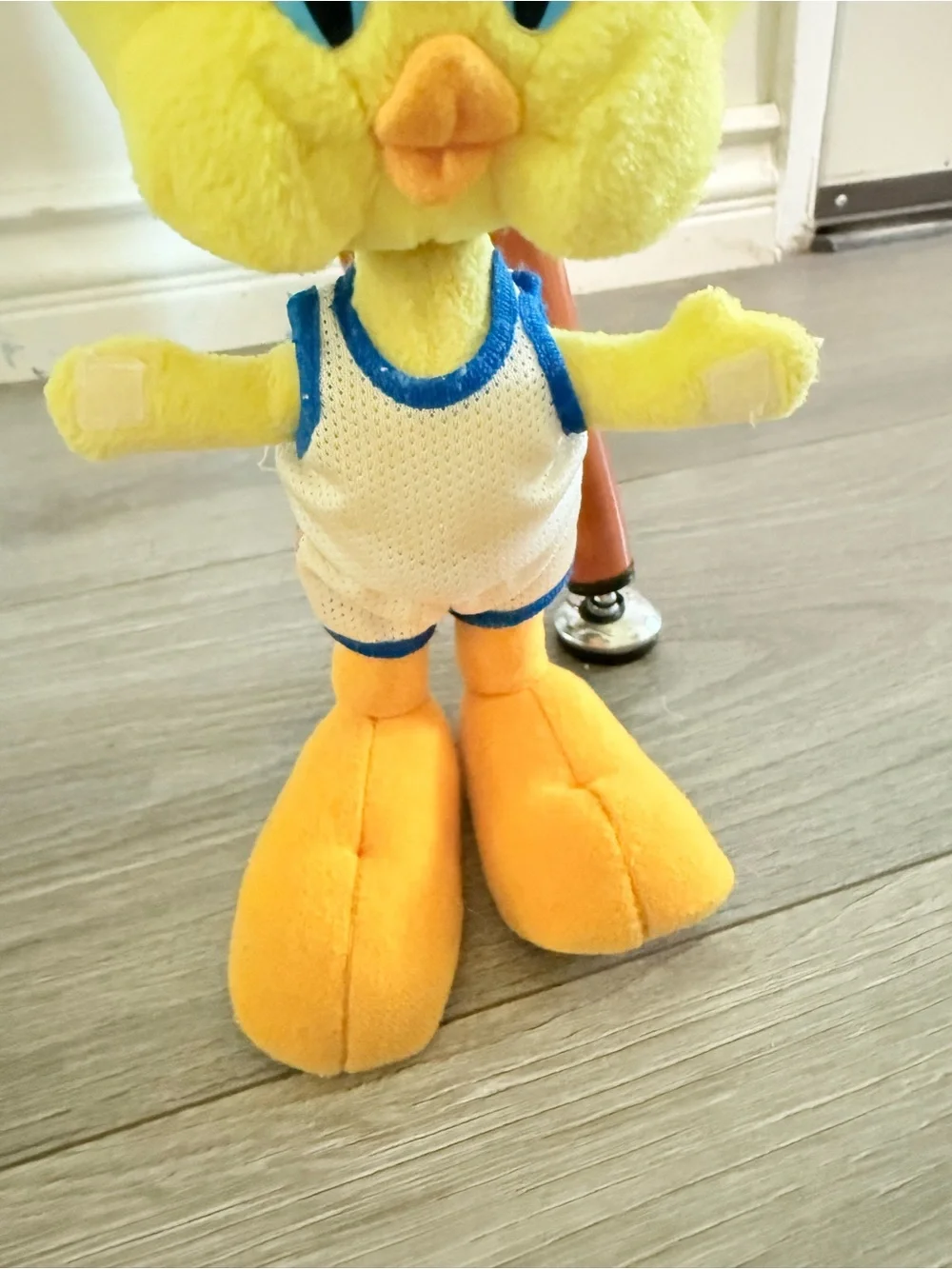 Warner Bros. Looney Tunes Tweety Bird Small Yellow Plush Basketball Jersey 10”